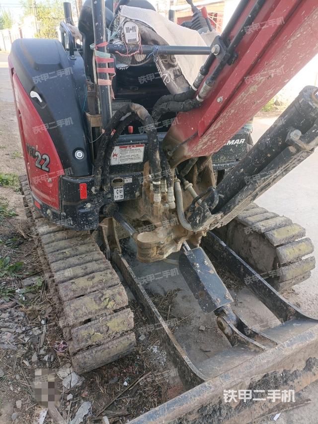 回轉(zhuǎn)馬達(dá)和主控閥(整機(jī)外觀) 回轉(zhuǎn)馬達(dá)和主控閥(整機(jī)外觀)