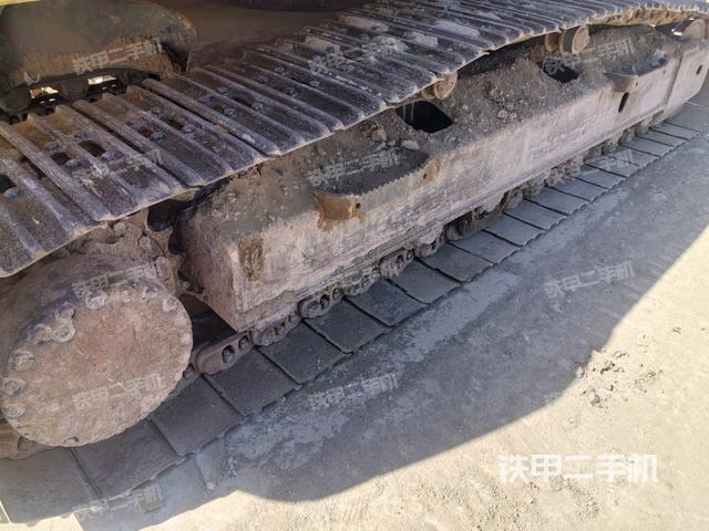 單側(cè)履帶整體（整機(jī)外觀）