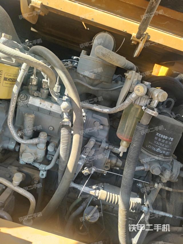 發(fā)動(dòng)機(jī)室（上車部件）