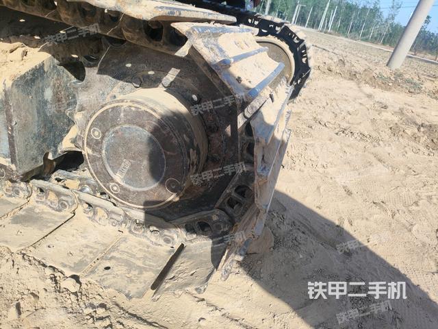 左驅(qū)動(dòng)輪（行走機(jī)構(gòu)）