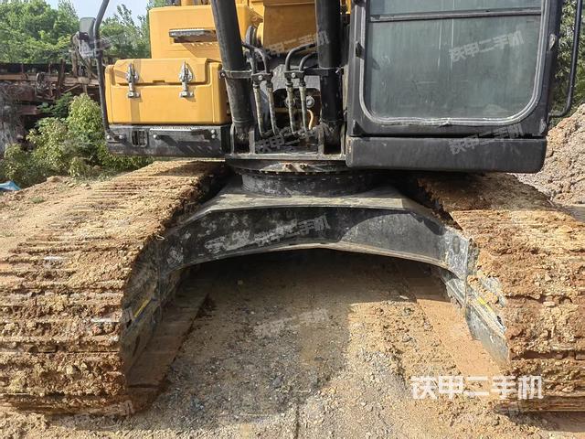 大臂油缸整體?豎拍（工作和回轉(zhuǎn)裝置）