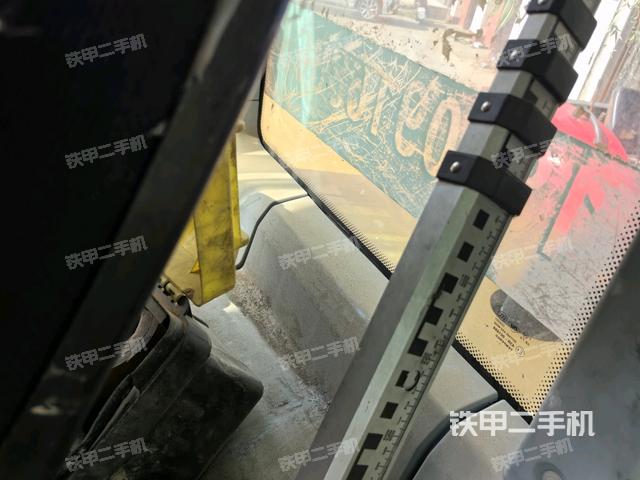 后窗玻璃角標(biāo)（駕駛室部分）