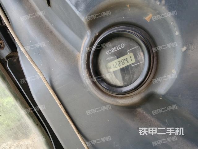 駕駛室左后45度(駕駛室部分) 駕駛室左后45度(駕駛室部分)