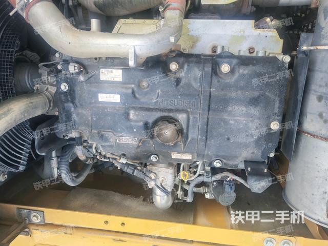 發(fā)動(dòng)機(jī)室（上車部件）