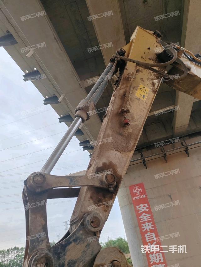 小臂整体左后（工作和回转装置）