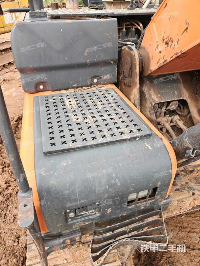 鏟斗45度(工作和回轉(zhuǎn)裝置) 鏟斗45度(工作和回轉(zhuǎn)裝置)