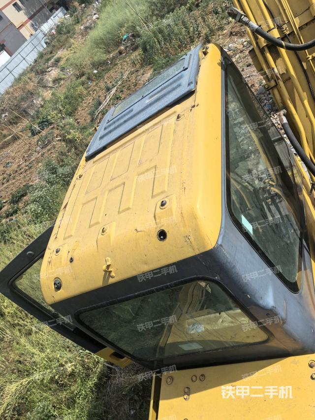 駕駛室頂部俯視（上車部件）