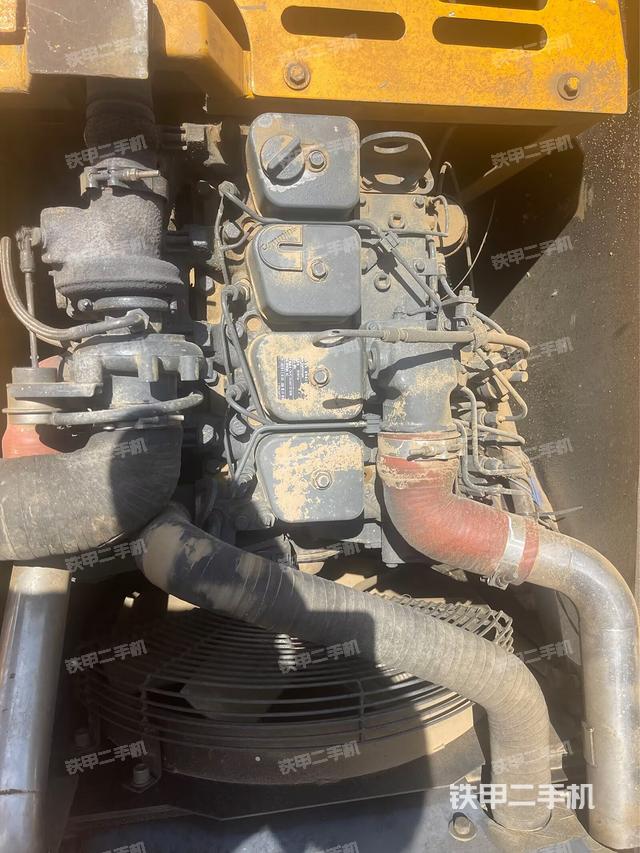 發(fā)動(dòng)機(jī)整體俯視(整機(jī)外觀) 發(fā)動(dòng)機(jī)整體俯視(整機(jī)外觀)