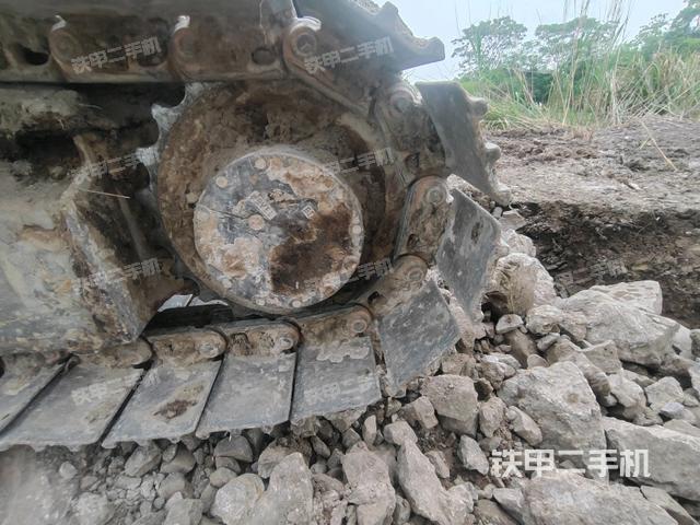 右驅(qū)動(dòng)輪(行走機(jī)構(gòu)) 右驅(qū)動(dòng)輪(行走機(jī)構(gòu))