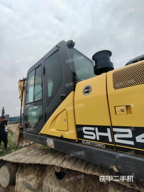 駕駛室左后45度(駕駛室部分) 駕駛室左后45度(駕駛室部分)