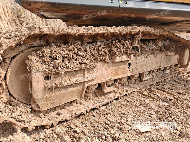 右側(cè)行走馬達(dá)蓋板（行走機(jī)構(gòu)）