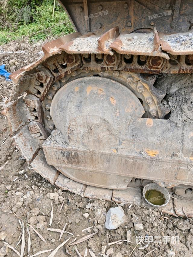 推土鏟右后（推土機底盤及工作裝置）