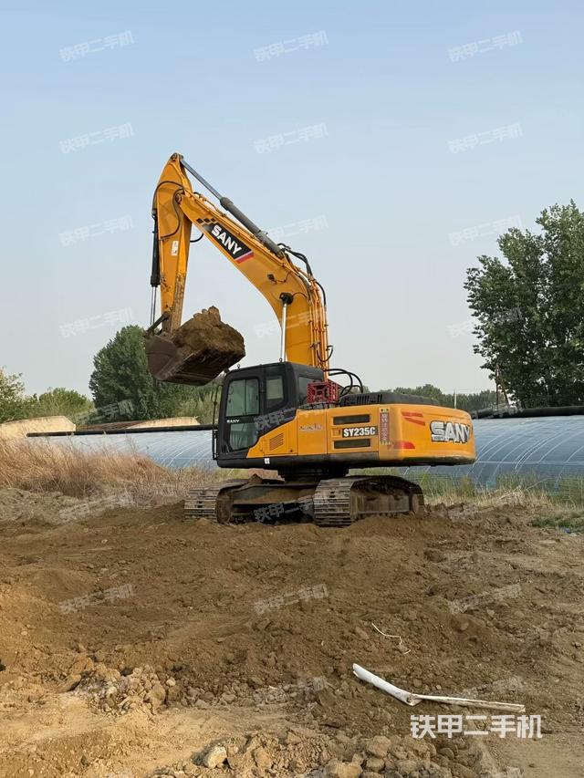 整機(jī)右后45°(整機(jī)外觀) 整機(jī)右后45°(整機(jī)外觀)