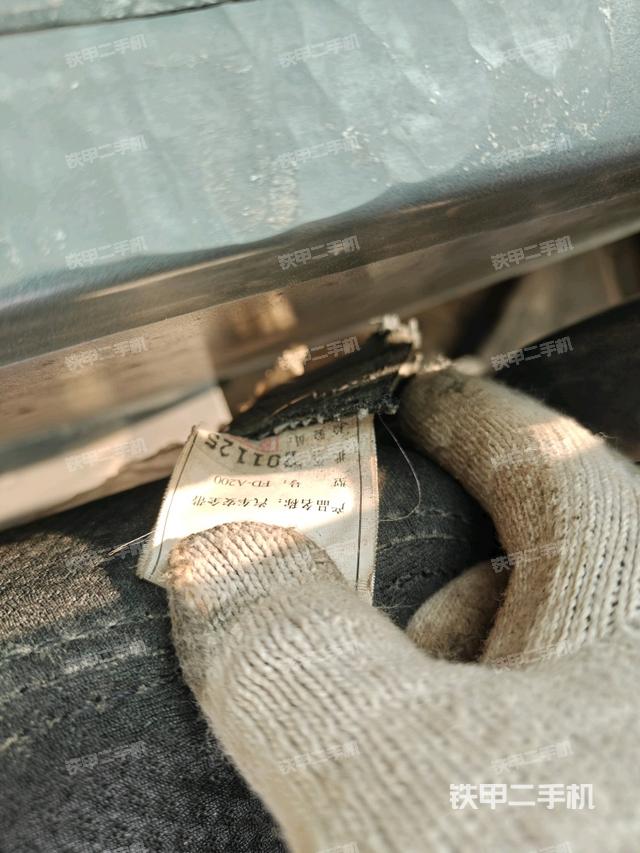 后窗玻璃角標(biāo)（駕駛室部分）