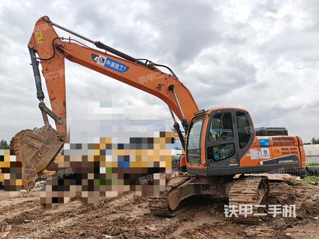 右前45(整機(jī)外觀) 右前45(整機(jī)外觀)