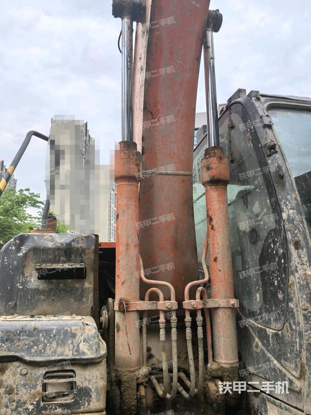 大臂油缸整體?豎拍（工作和回轉(zhuǎn)裝置）