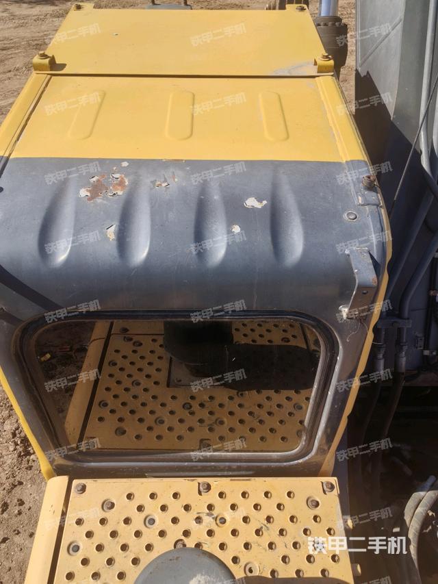 駕駛室頂部（整機(jī)外觀）