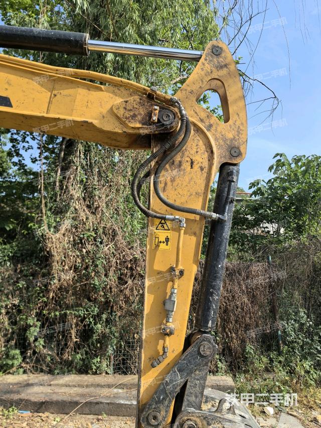 小臂整體右前（工作和回轉(zhuǎn)裝置）