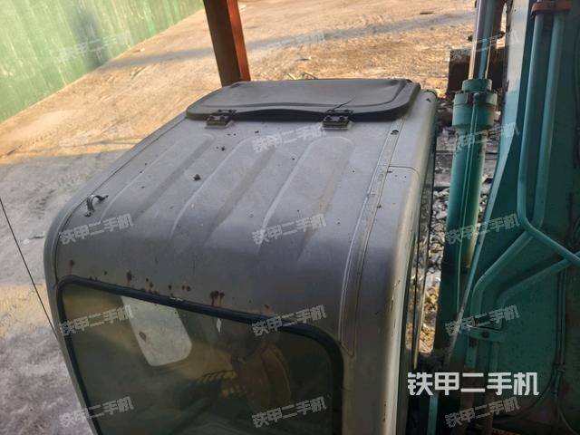 駕駛室頂部俯視(上車部件) 駕駛室頂部俯視(上車部件)
