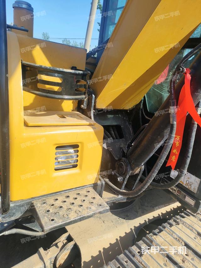 大臂根部?斜（工作和回轉(zhuǎn)裝置）