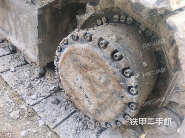 右驅(qū)動(dòng)輪（行走機(jī)構(gòu)）