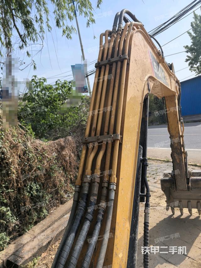 大臂背部俯視（工作和回轉(zhuǎn)裝置）