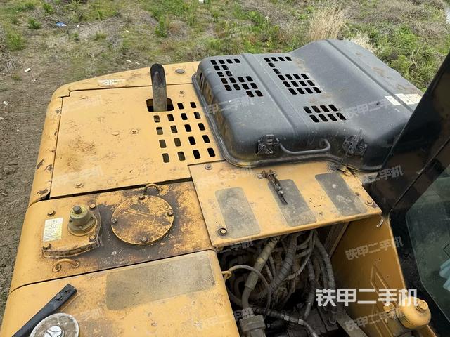 鏟斗右后整體（工作和回轉(zhuǎn)裝置）