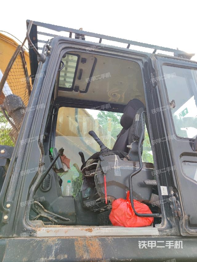 頂棚整體(駕駛室部分) 頂棚整體(駕駛室部分)