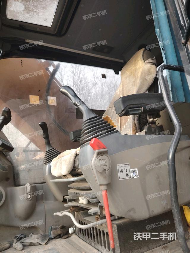 駕駛室整體（整機(jī)外觀）