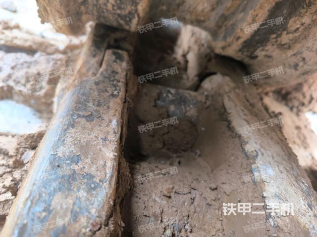 左導(dǎo)向輪（行走機(jī)構(gòu)）