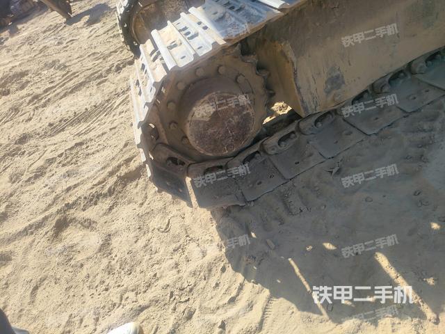 右驅(qū)動(dòng)輪（行走機(jī)構(gòu)）