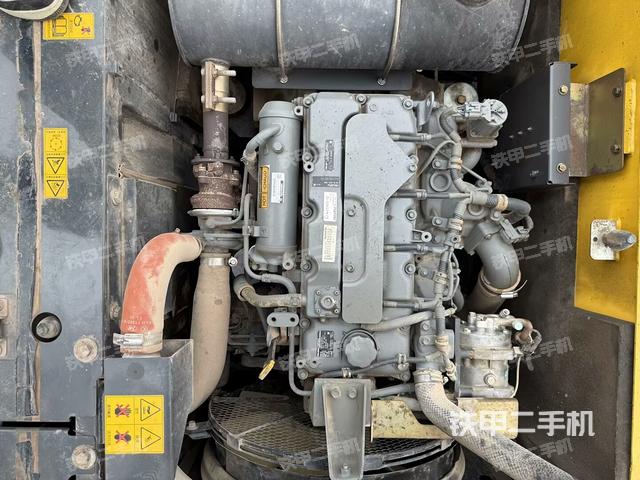 水箱+風(fēng)扇特寫(xiě)(上車(chē)部件) 水箱+風(fēng)扇特寫(xiě)(上車(chē)部件)