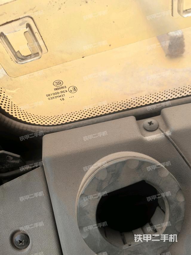 后窗玻璃角標(biāo)（駕駛室部分）