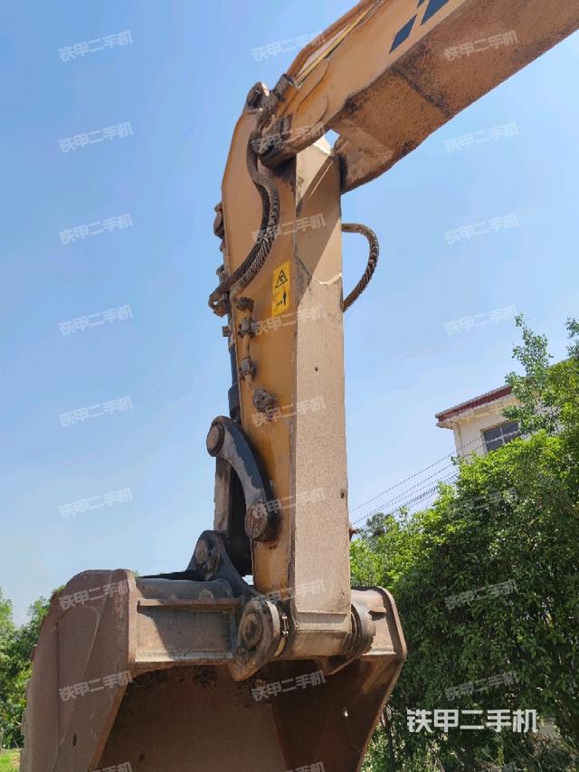 小臂整體左后(工作和回轉(zhuǎn)裝置) 小臂整體左后(工作和回轉(zhuǎn)裝置)