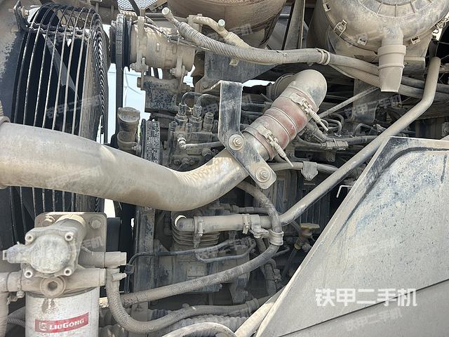 發(fā)動機左側(cè)(整機外觀及大件) 發(fā)動機左側(cè)(整機外觀及大件)