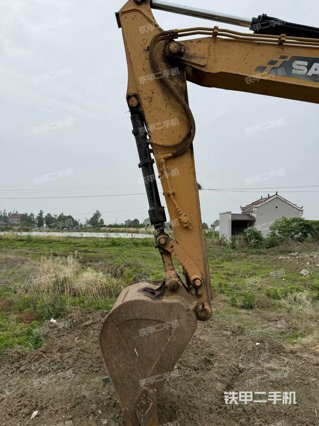 小臂整體左后（工作和回轉(zhuǎn)裝置）