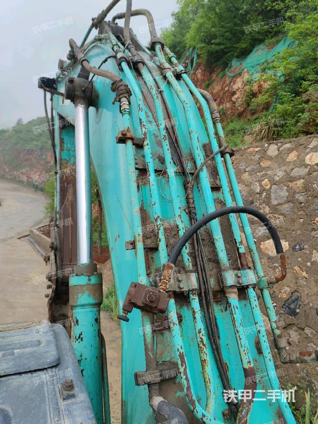 大臂背部俯視（工作和回轉(zhuǎn)裝置）