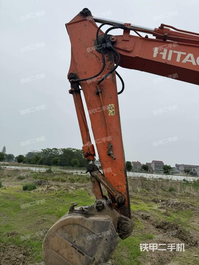 大臂根部?斜視（工作和回轉(zhuǎn)裝置）