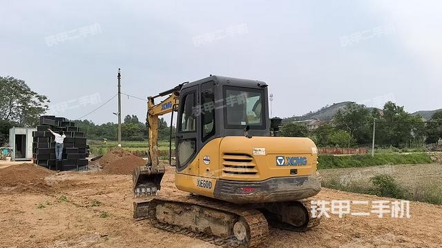 整機右后45°(整機外觀) 整機右后45°(整機外觀)