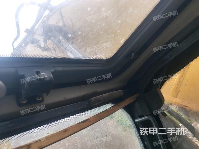 駕駛室正側(cè)(駕駛室部分) 駕駛室正側(cè)(駕駛室部分)