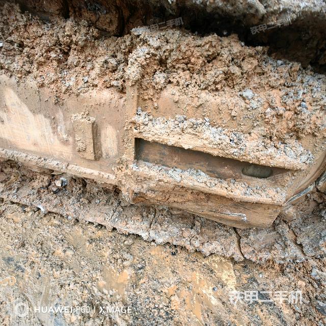 左托鏈輪和鏈筋(行走機(jī)構(gòu)) 左托鏈輪和鏈筋(行走機(jī)構(gòu))