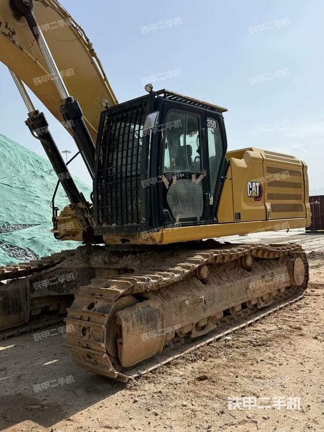 大臂根部?斜視(工作和回轉(zhuǎn)裝置) 大臂根部?斜視(工作和回轉(zhuǎn)裝置)