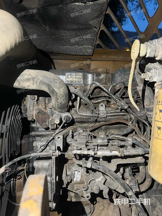 單側履帶整體（整機外觀）