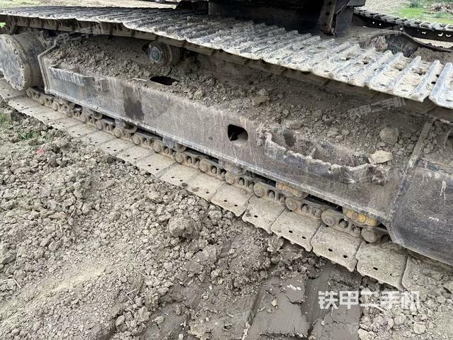 左側(cè)行走馬達(dá)蓋板（行走機(jī)構(gòu)）