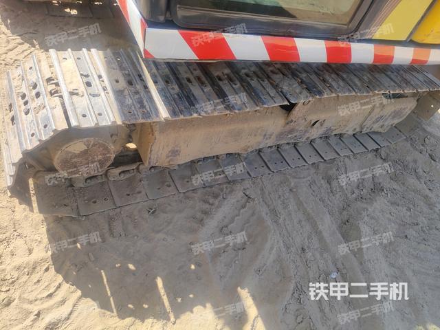 右側(cè)履帶整體?（行走機(jī)構(gòu)）