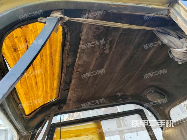 后窗玻璃角標(biāo)（駕駛室部分）