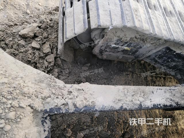 左側(cè)履帶整體?(行走機構(gòu)) 左側(cè)履帶整體?(行走機構(gòu))