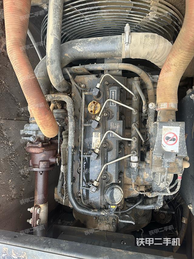 發(fā)動(dòng)機(jī)整體俯視(整機(jī)外觀(guān)) 發(fā)動(dòng)機(jī)整體俯視(整機(jī)外觀(guān))