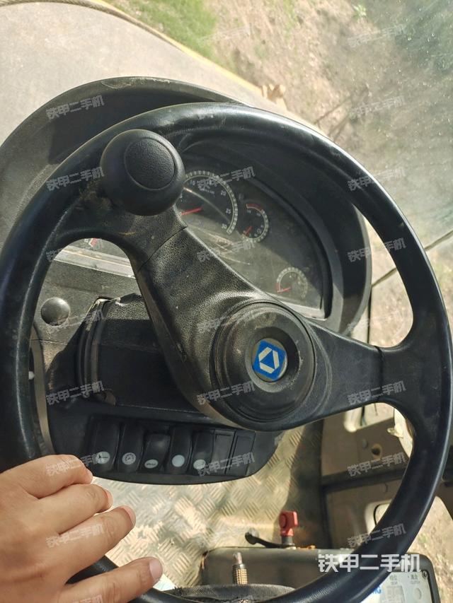 后玻璃角標(biāo)（壓路機(jī)駕駛室）