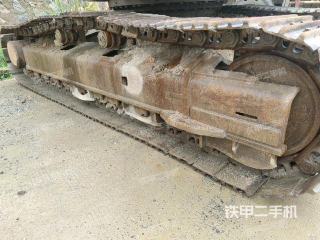 右側(cè)履帶整體（行走機構(gòu)）